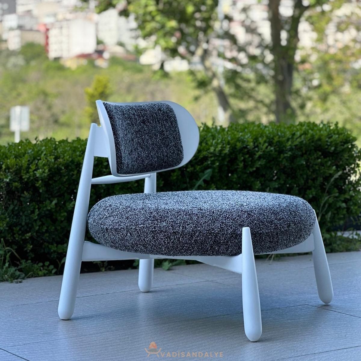 Stonia Beyaz Ahşap Berjer