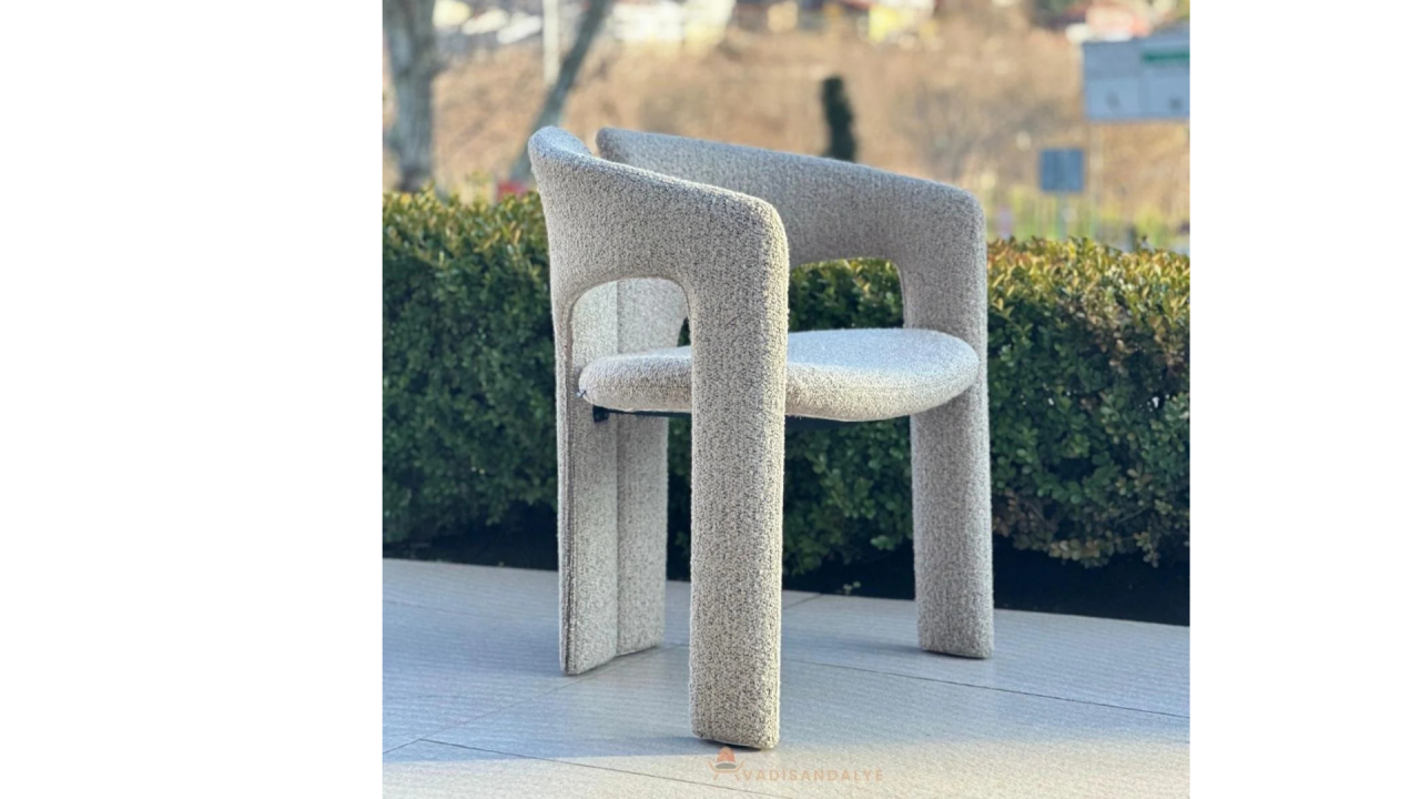 Connel Luxury Sandalye: Konforun ve Şıklığın Mükemmel Buluşması