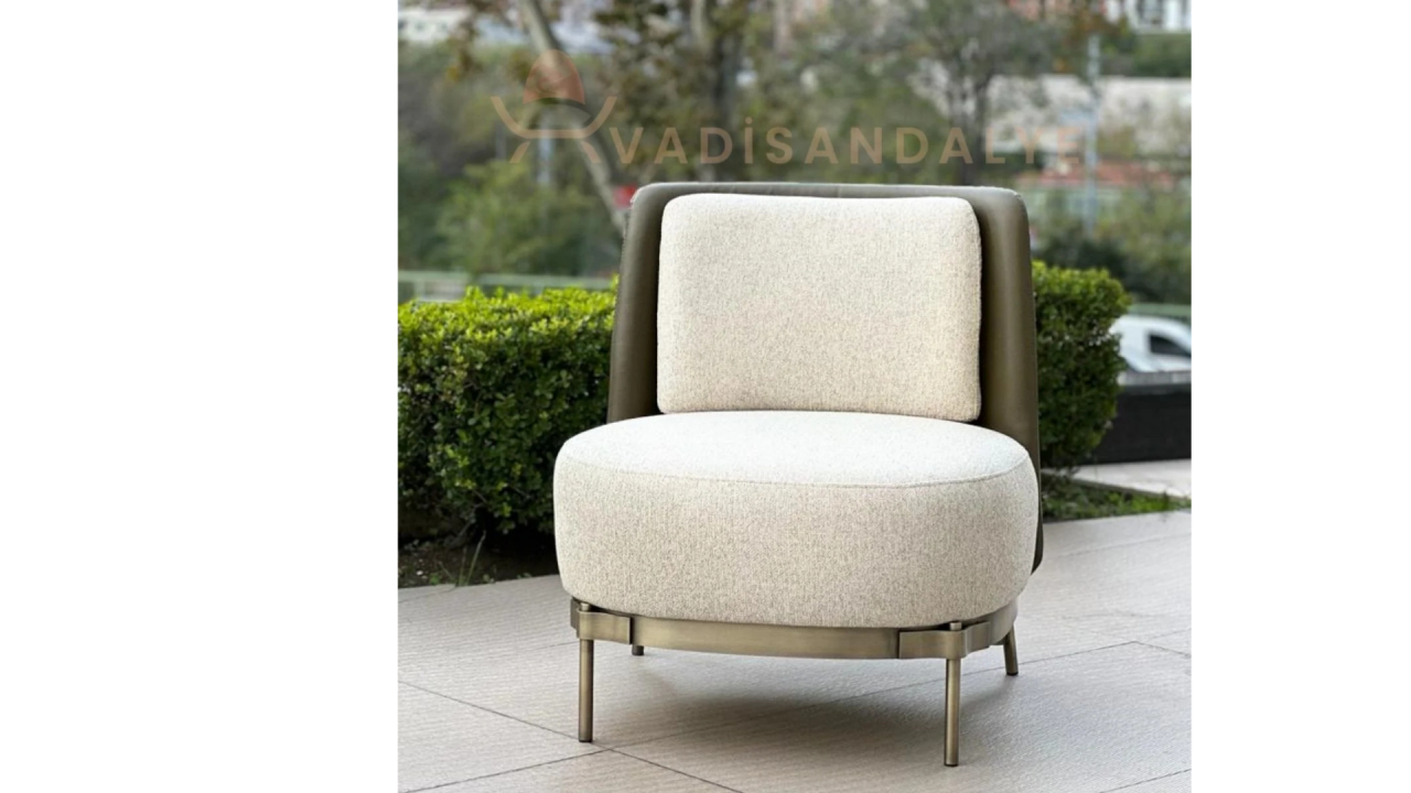 Minotti Kolsuz Berjer: Modern Mekanlar İçin Şıklığın Yeni Tanımı
