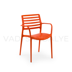 Luiz PP Chair with Armrests