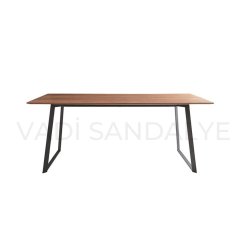 طاولة ويليام الخشبية