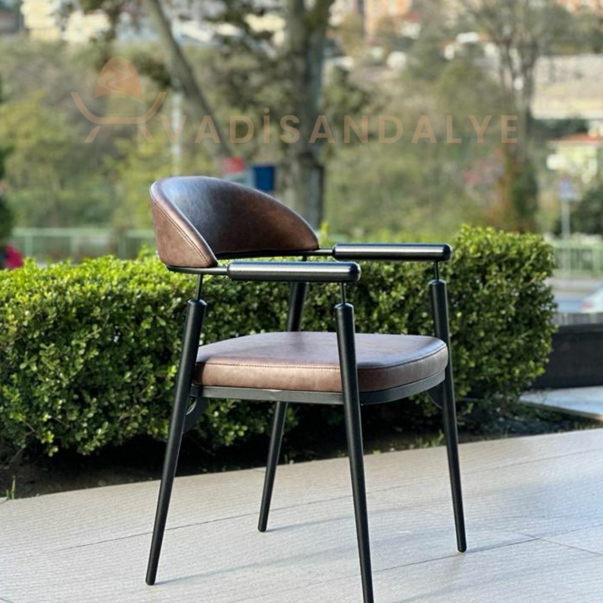 Mustang Siyah Metal Sandalye