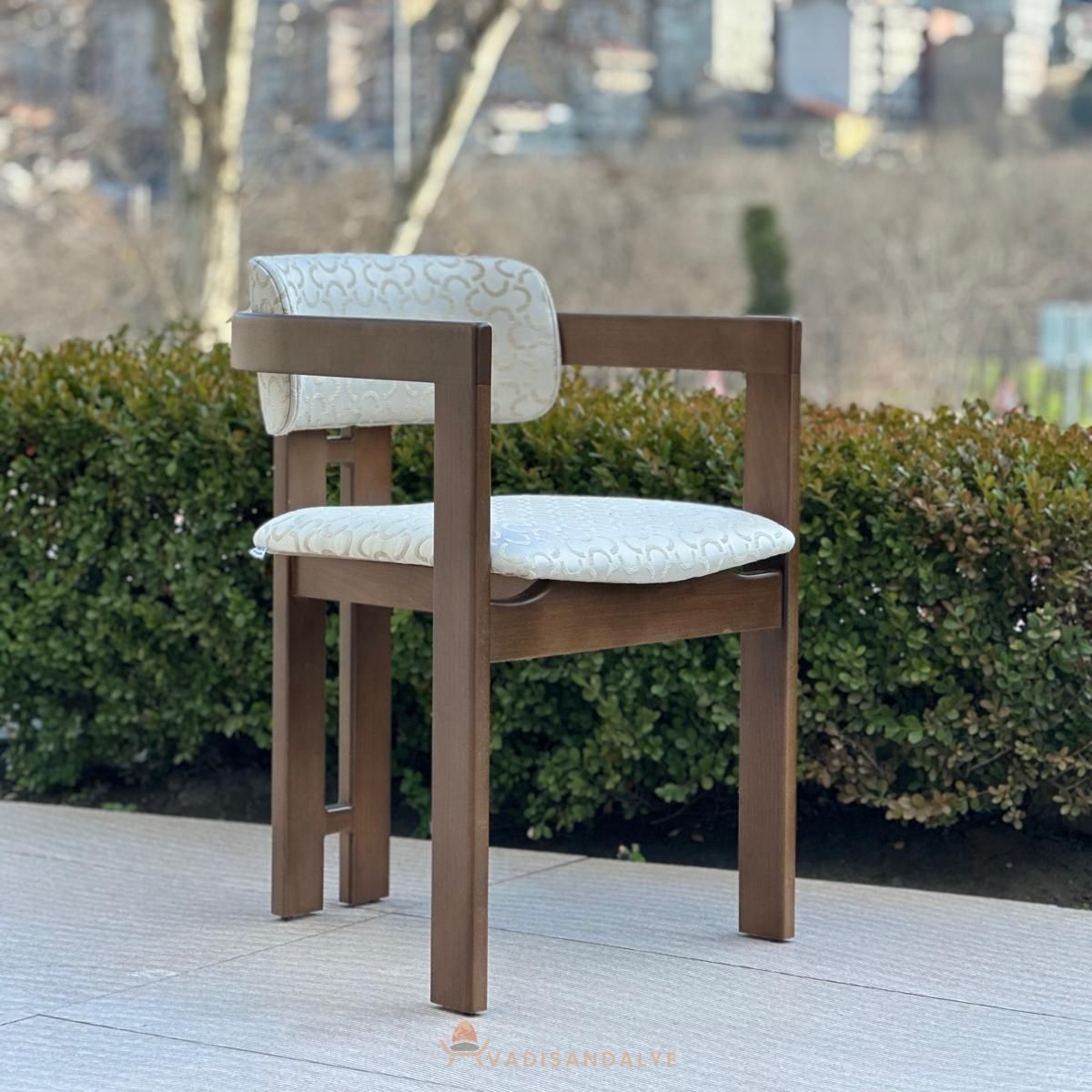 Odessa Ceviz Ahşap Sandalye