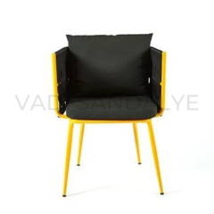 Yunji Metal Sandalye