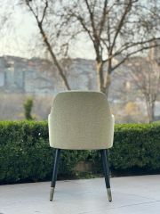 Sun Kolçaklı Papuç Detaylı Sandalye