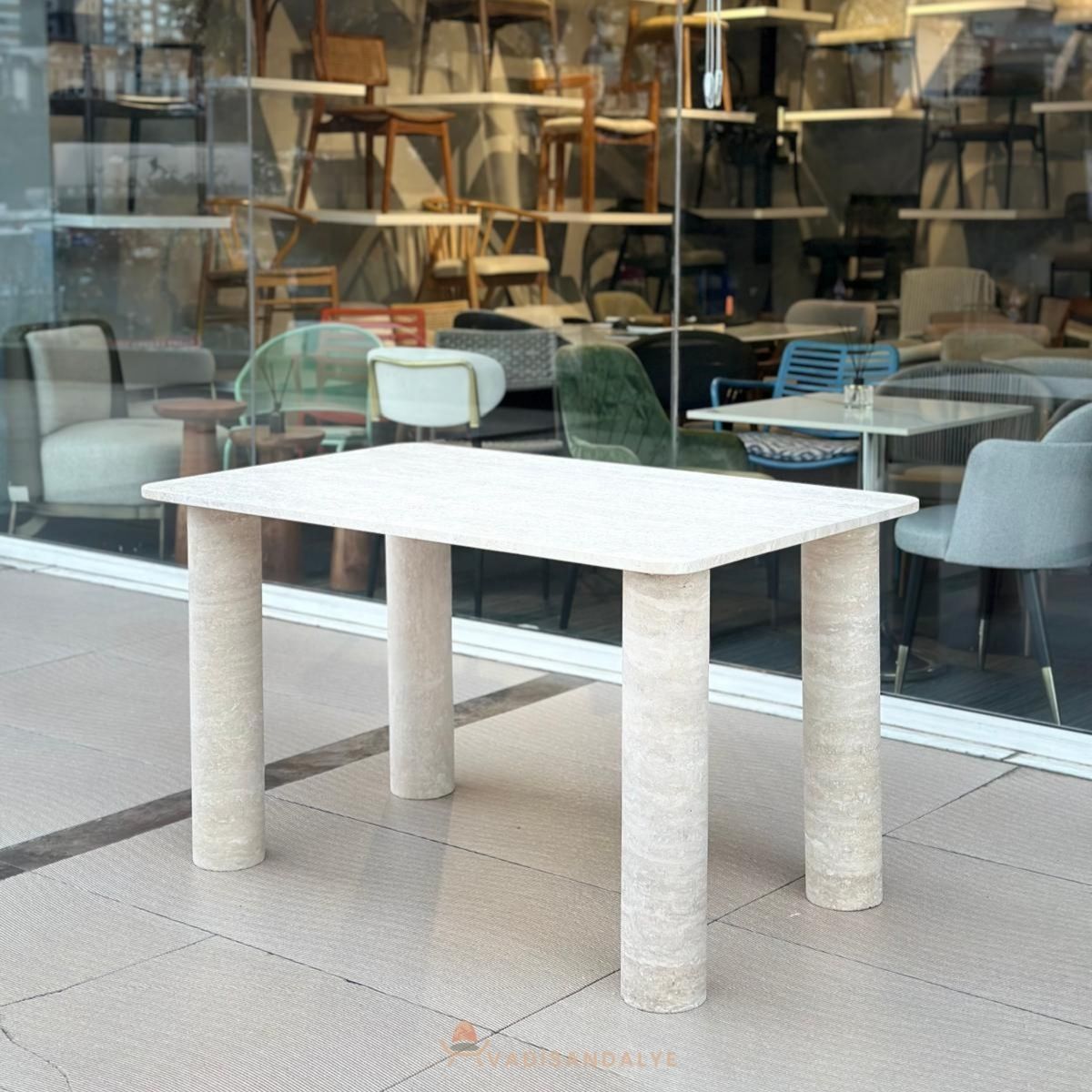 Calania Traverten Yemek Masası